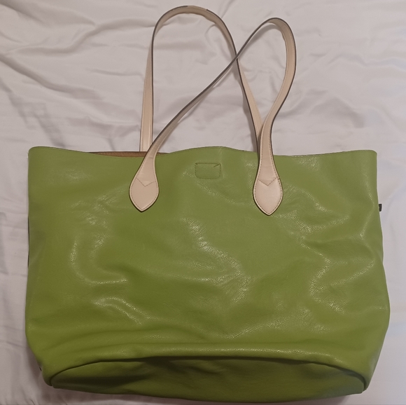 4/$80 Large Green Tote Bag With Removable Floral Insert - Picture 2 of 11